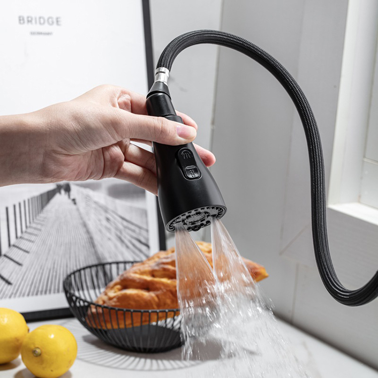 El grifo caliente del fregadero de cocina de la venta 2022 con saca la cocina de cobre amarillo del grifo del rociador